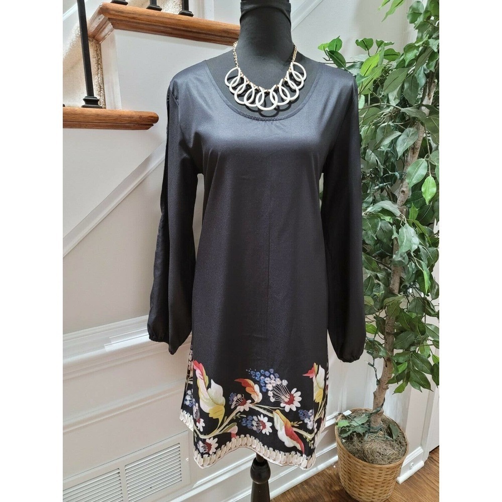 Women's Black Floral Polyester Scoop Neck Long Sleeve Knee Length Dress Size M